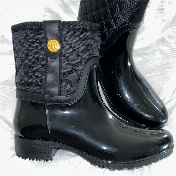 Tommy Hilfiger boots size 7 - Picture 2 of 3